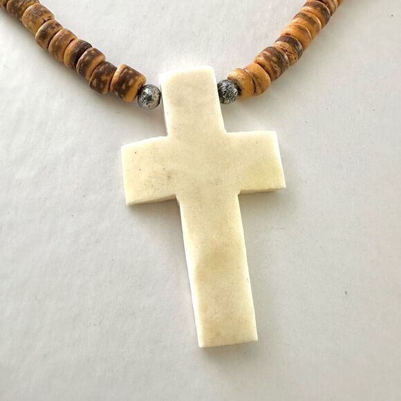 Bone cross coconut shell beaded pendent necklace - Picture 7 of 9